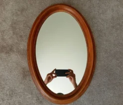 Miroir ovale vintage en chêne massif années 60/70