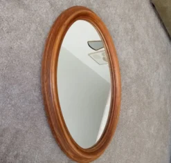 Miroir ovale vintage en chêne massif années 60/70