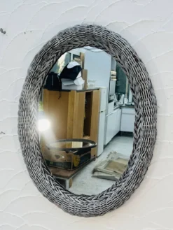 Miroir ovale vintage en osier tressé années 60