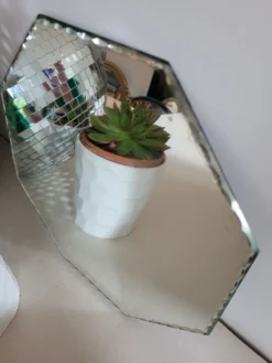 Miroir à poser hexagonal rebord biseauté