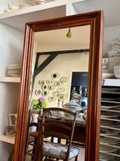Miroir rectangulaire en bois foncé 139 x 51 cm
