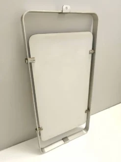 Miroir rectangulaire en métal émaillé argenté, Italie années 1970