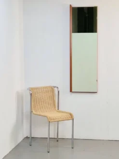 Miroir rectangulaire en teck scandinave des années 1960.