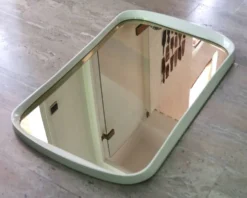Miroir rectangulaire horizontal ou vertical en bois laqué blanc, années 70