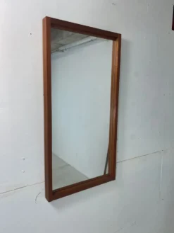 Miroir rectangulaire scandinave vintage en teck du milieu du siècle, années 1950
