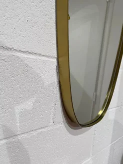 Miroir retroviseur et forme libre