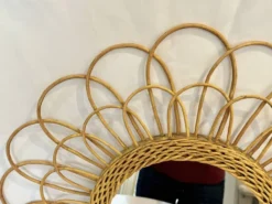Miroir rond fleur soleil en rotin osier bois vintage 1960 1970 55 cm folk