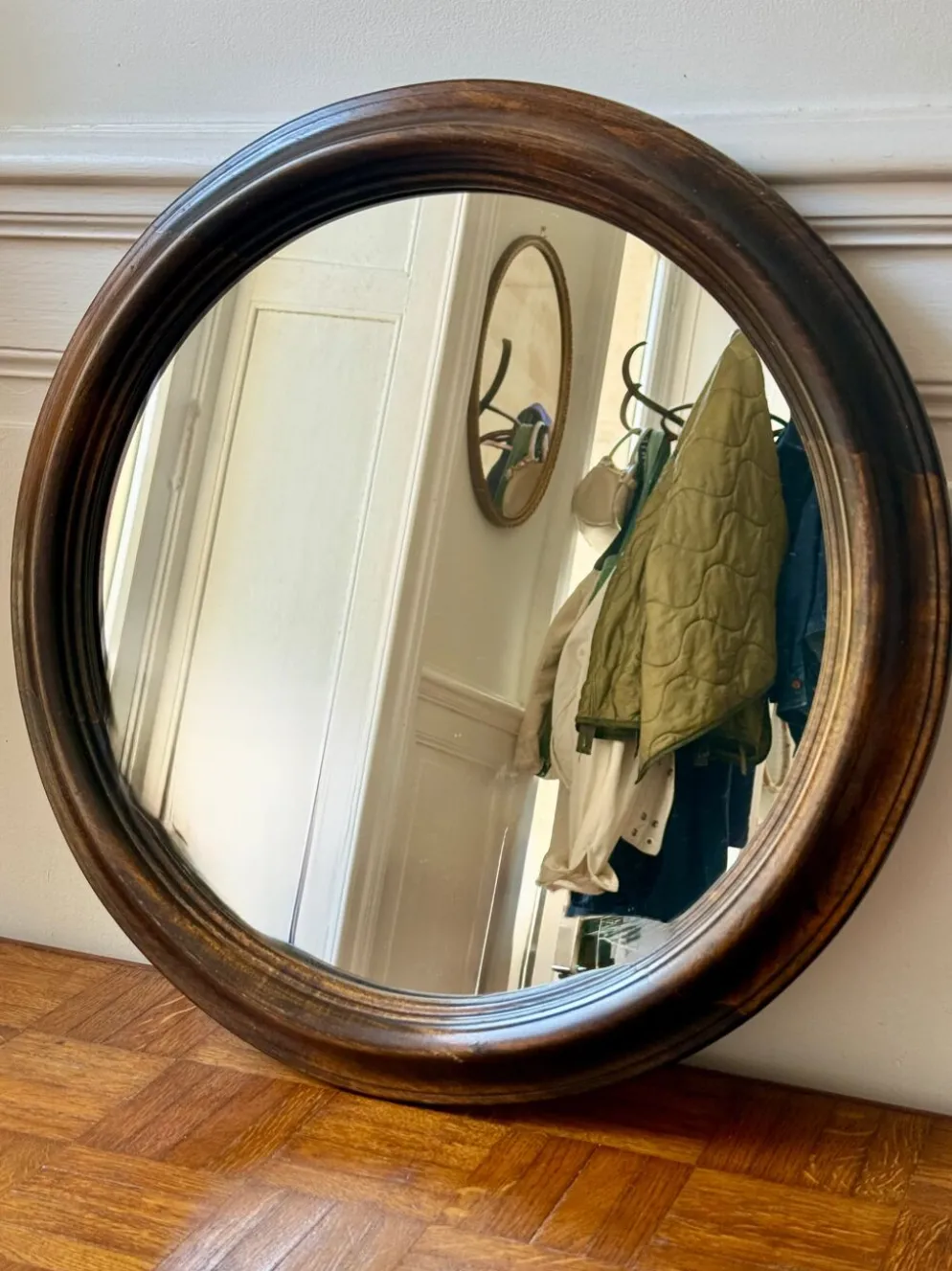 Miroir rond minimaliste en bois