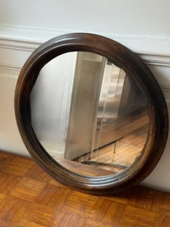 Miroir rond minimaliste en bois