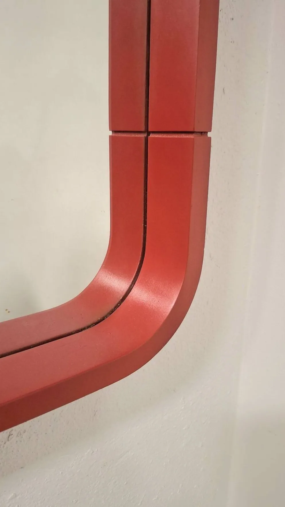 Miroir rond rouge en pop art des années 80