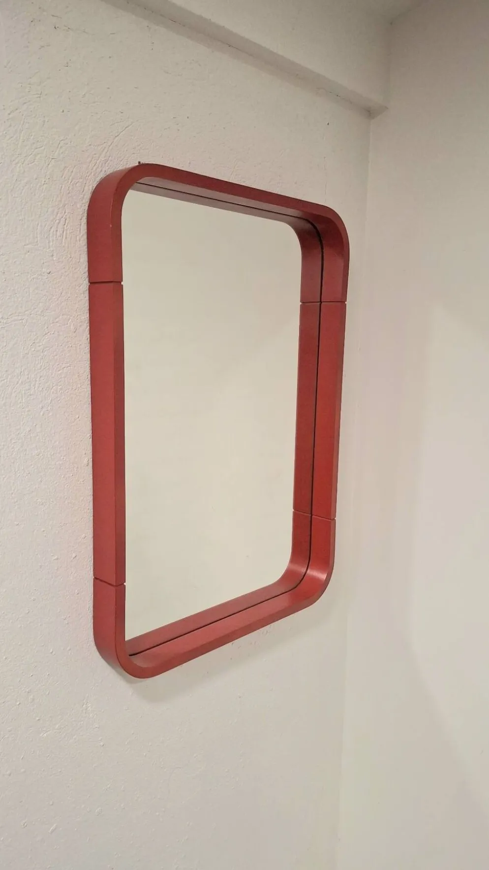 Miroir rond rouge en pop art des années 80
