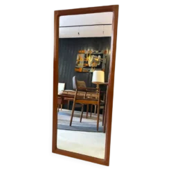 Miroir scandinave en teck par Aksel Kjersgaard, Danemark 1960