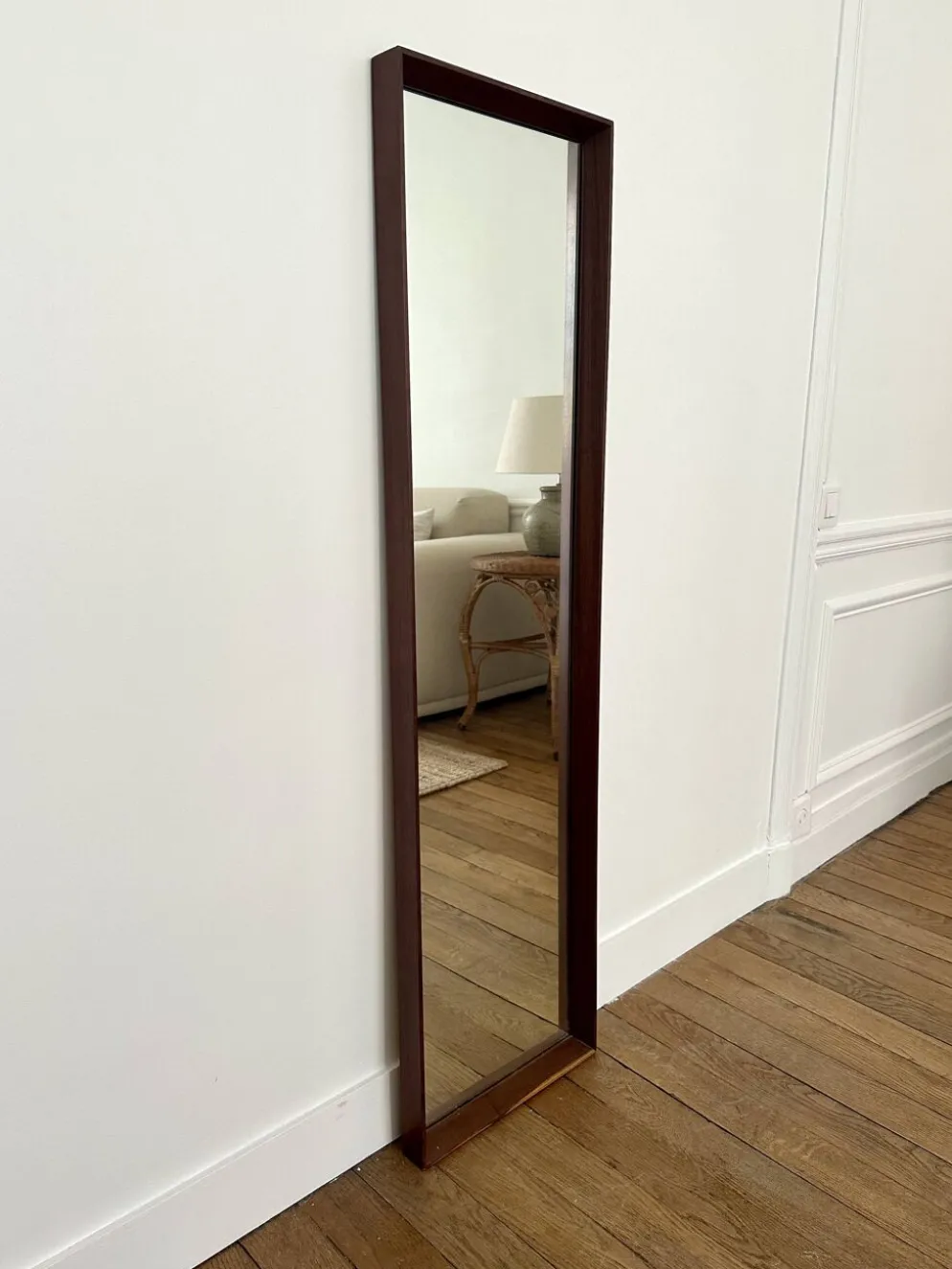 Miroir scandinave en teck — 123 x 32 cm