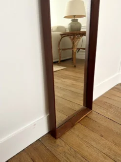 Miroir scandinave en teck — 123 x 32 cm