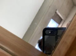 Miroir scandinave à tablette asymétrique en bois, années 60