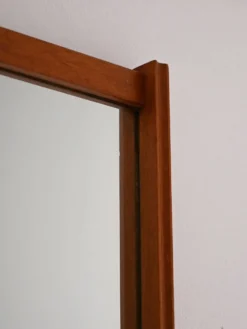Miroir scandinave vintage en teck avec cadre rainuré