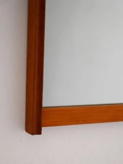 Miroir scandinave vintage en teck avec cadre rainuré