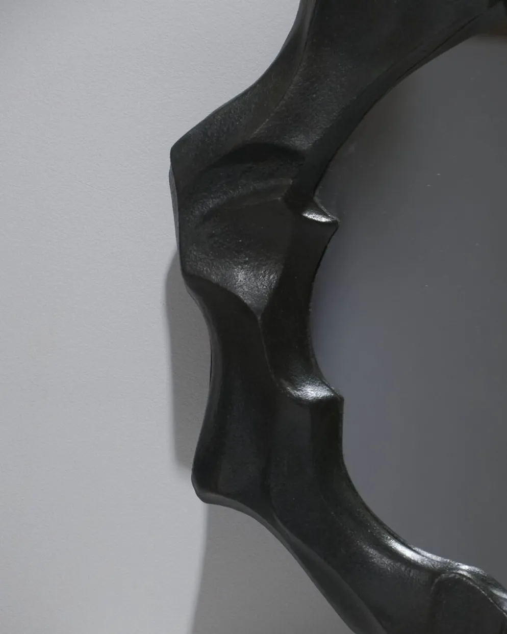 Miroir sculptural en grès