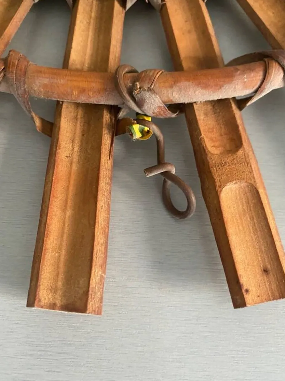Miroir soleil bambou et rotin 1950