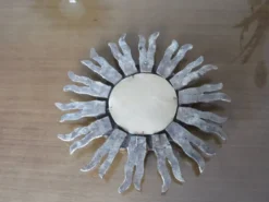 Miroir soleil en bois doré avec incrustations début XXème