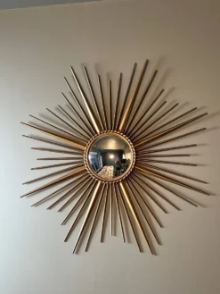 Miroir Soleil en Métal Doré à Miroir Bombé de Chaty Vallauris. Travail Fran