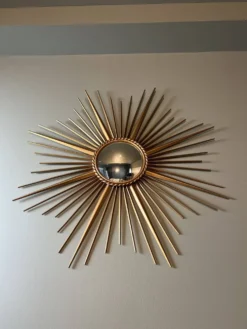 Miroir Soleil en Métal Doré à Miroir Bombé de Chaty Vallauris. Travail Fran