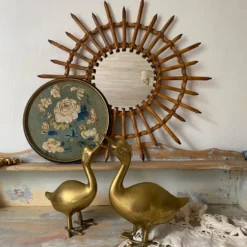 Miroir soleil en rotin années 60-70