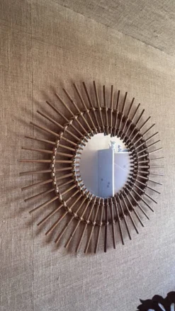 Miroir soleil en rotin et bambou tressé