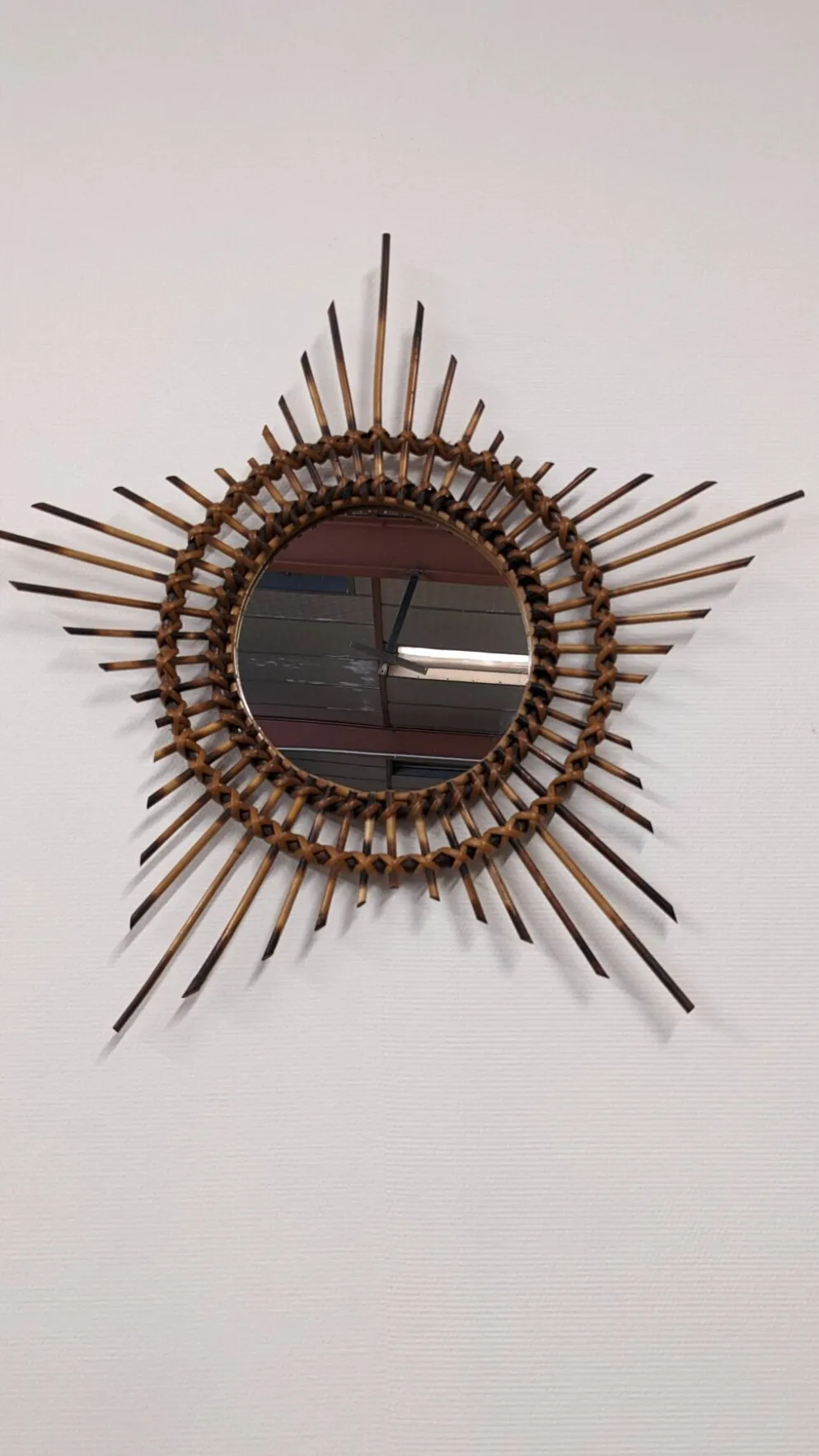 Miroir soleil étoilé en rotin, France vers 1960