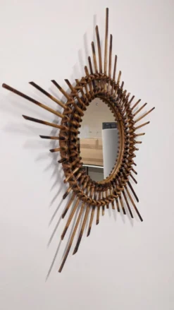 Miroir soleil étoilé en rotin, France vers 1960