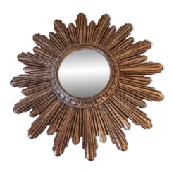 Miroir soleil vintage , en bois doré .