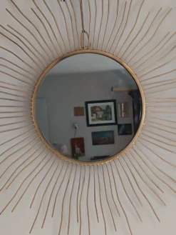 Miroir soleil vintage en métal doré – 70 cm