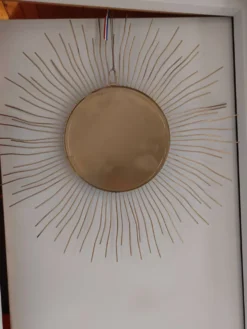 Miroir soleil vintage en métal doré – 70 cm