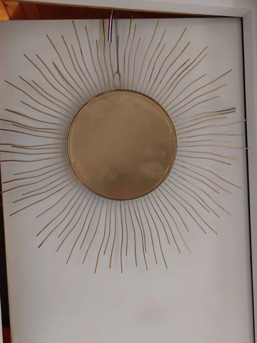 Miroir soleil vintage en métal doré – 70 cm