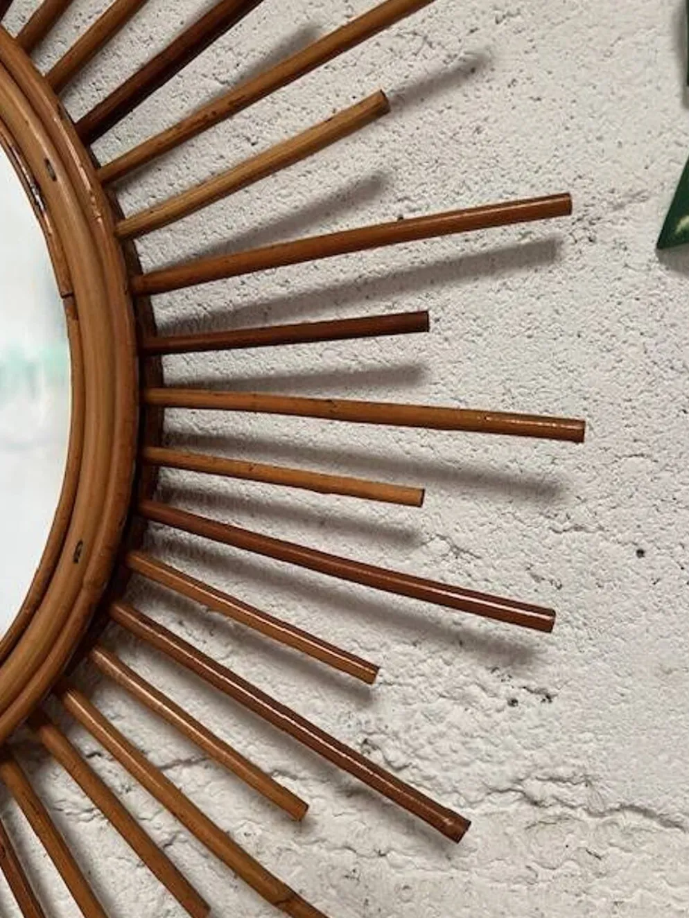 Miroir soleil vintage en rotin