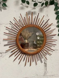 Miroir soleil vintage en rotin