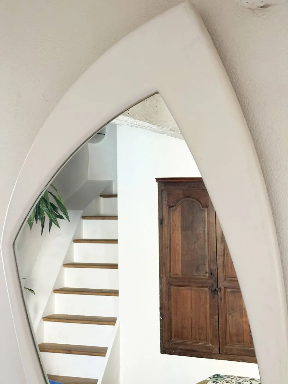 Miroir Space Age XXL en bois laqué, France années 1970