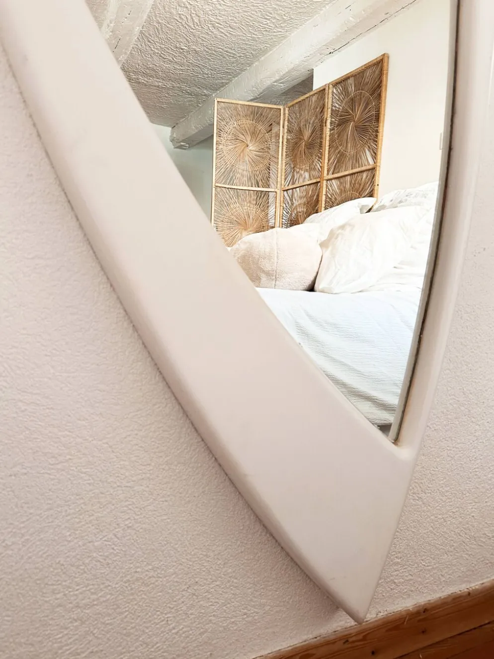 Miroir Space Age XXL en bois laqué, France années 1970