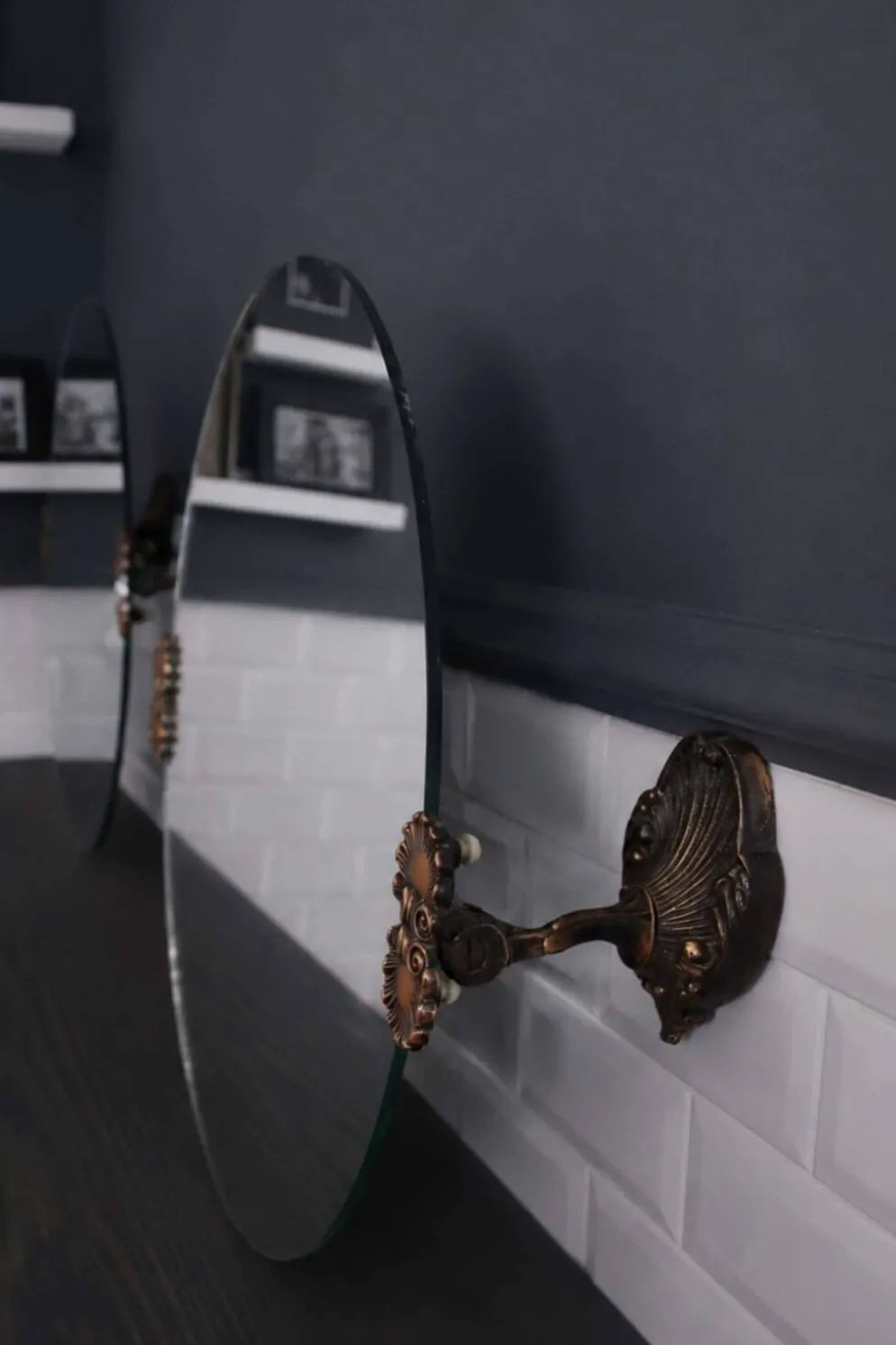 2 miroirs ronds alliage en cuivre, années 40-50