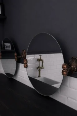 2 miroirs ronds alliage en cuivre, années 40-50