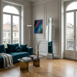 Miroir sur pied postmoderne 