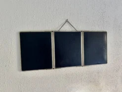 Miroir triptyque de barbier en simili cuir bleu, 1950