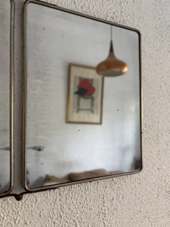 Miroir triptyque de barbier en simili cuir bleu, 1950