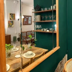 Miroir vintage avec cadre en bois sculpté