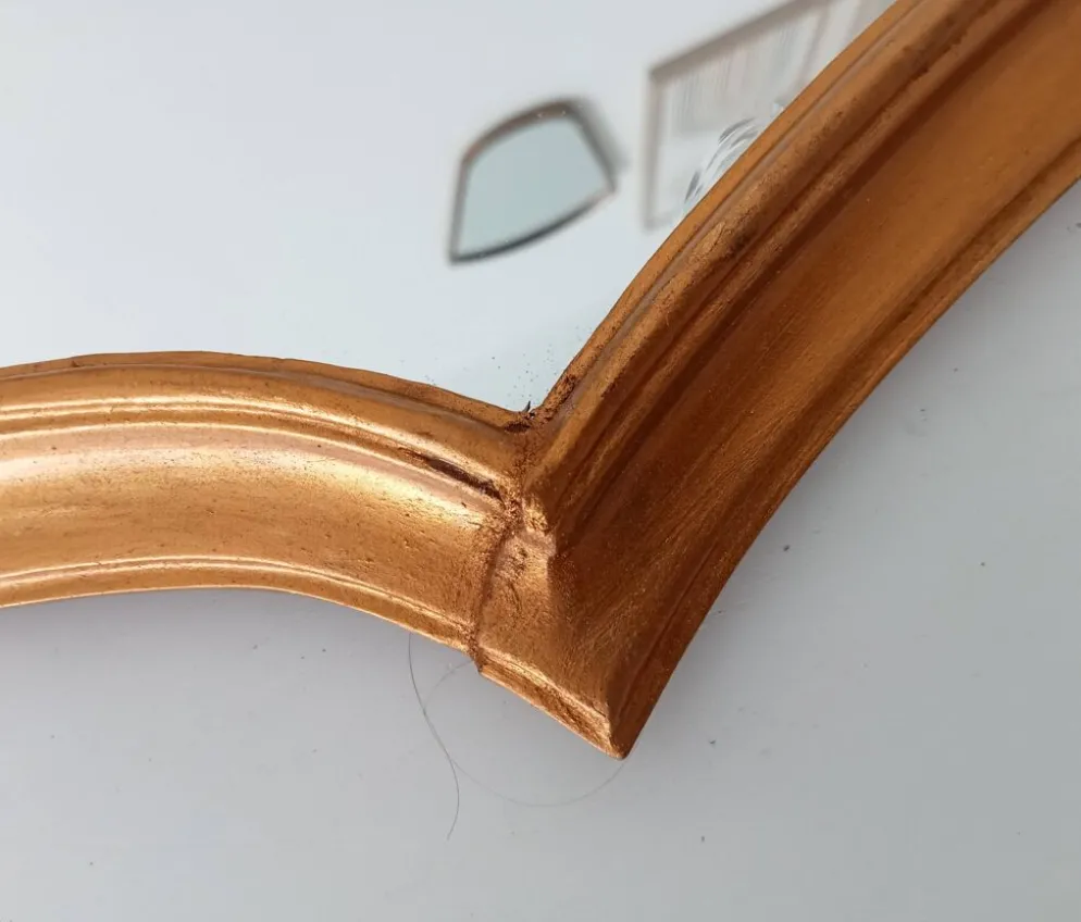 Miroir vintage baroque en bois doré