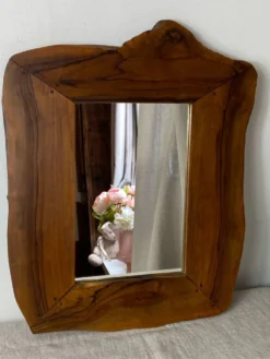 Miroir vintage en bois d’Olivier de forme libre