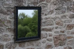 Miroir vintage en bois et stuc bleu nuit patiné doré – style baroque – 51 ×