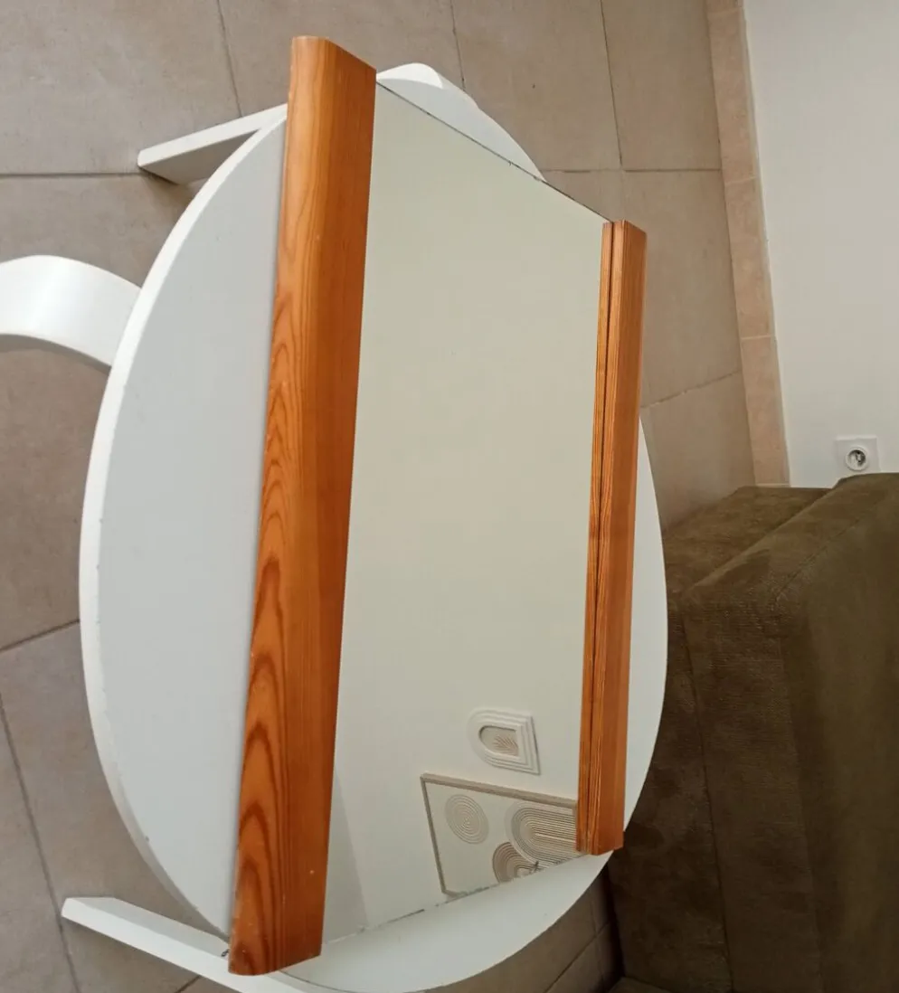 Miroir vintage en pin années 70/80 60*46 cm