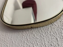 Miroir vintage 1960 rétroviseur asymétrique doré noir - 73 x 39 cm