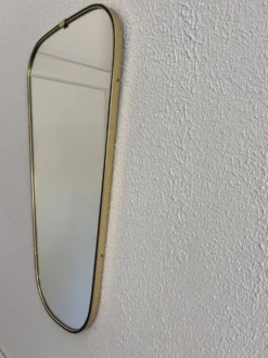 Miroir vintage 1960 rétroviseur asymétrique doré noir - 73 x 39 cm
